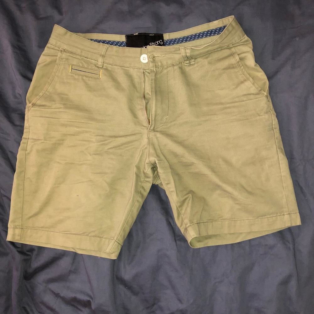 Green Khaki Shorts (Size: 32)